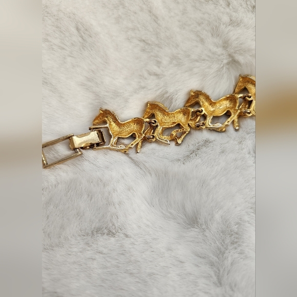 Butler Fifth Avenue Vintage Running Horses Crystal Bracelet - Picture 3 of 14